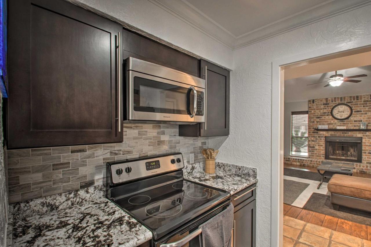 2-Story Pensacola Home With Game Room And Private Yard المظهر الخارجي الصورة